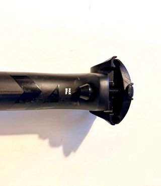 Tija carbono Newmen Advanced