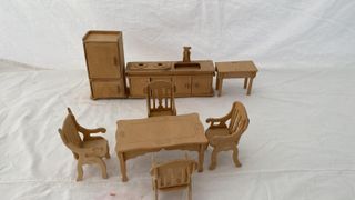 Muebles de madera para casa de muñecas (sin casa )