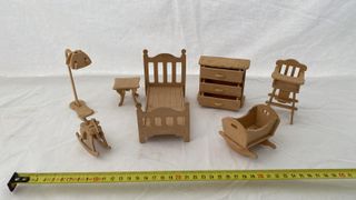Muebles de madera para casa de muñecas (sin casa )