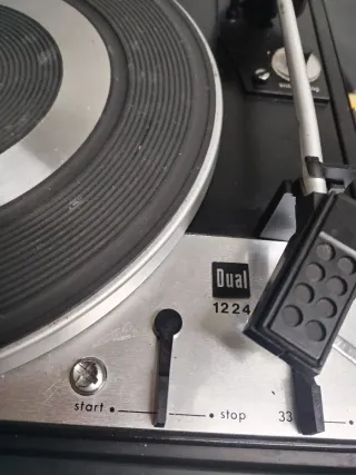 Tocadiscos Bettor 1224