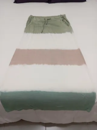 Falda larga talla M.