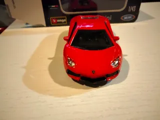 Bburago Lamborghini Aventador 1/43