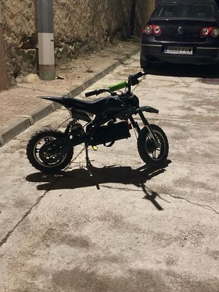 Moto Eléctrica Motocross Negra y Verde