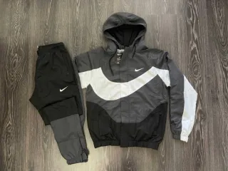 Conjunto Chándal Nike Negro y Gris