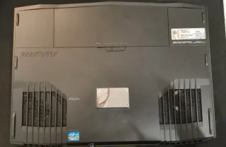 Portátil Alienware M17x R3 Negro