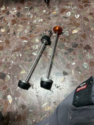 Topes anticaída Evotech Rueda Moto