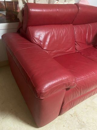 Sofá de cuero rojo El Corte Inglés. Hago envios
