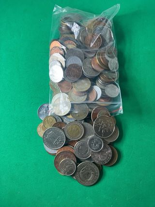 L#582 0,8 Kilos de monedas de diferentes