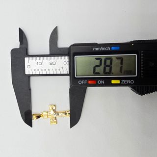 Cruz de oro 18k 3.04g