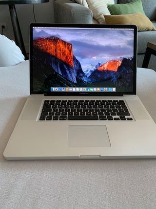 MacBook Pro 17 2011 Apple Plata