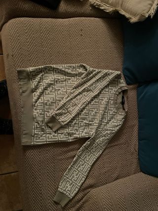 Felpa Fendi in ottime condizioni usata pochissimo