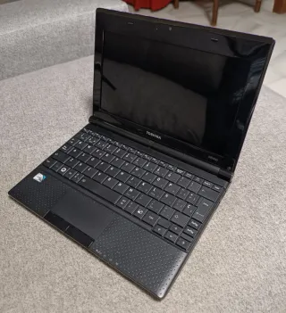 PORTATIL TOSHIBA NB500. CUSTOM. COMO NUEVO. W10.