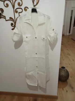 Abitino in lino bianco