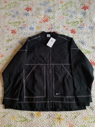 Chaqueta Nike cargo oversize estampado negro T. M