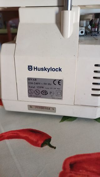 Taglia e cuci huskylock 90