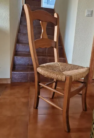 Sillas de pino macizo con asiento de enea