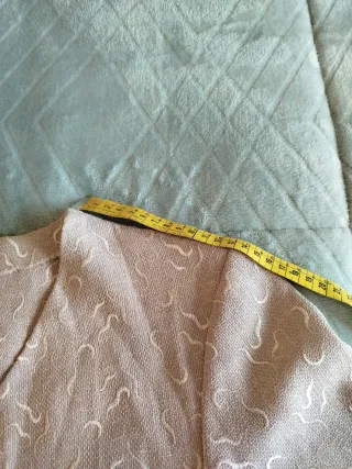 Chaqueta rosa con bordados