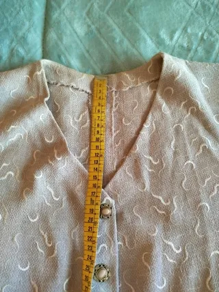 Chaqueta rosa con bordados