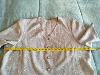 Chaqueta rosa con bordados