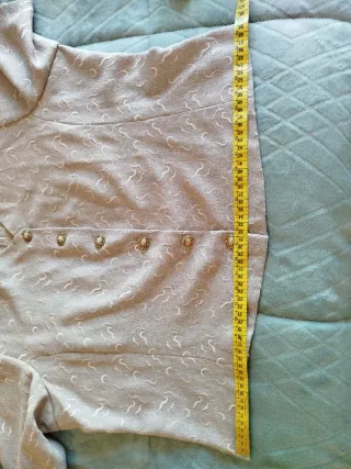 Chaqueta rosa con bordados