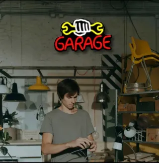Lampada Neon LED "Garage"