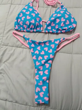 Leer bien.Bikini Tanga Corazones Azul y Rosa