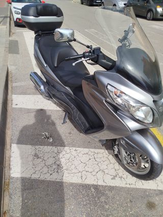 Suzuki Burgman 400 ABS Negra