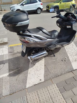 Suzuki Burgman 400 ABS Negra