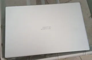 Portátil Acer Swift 1 8GB RAM