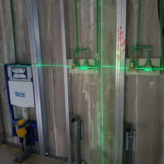 SE NECESITA FONTANERO, EMPRESA CONSTRUCTORA .