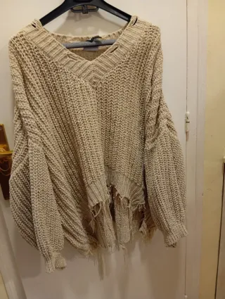 Jersey beige con flecos y brillos talla M/L