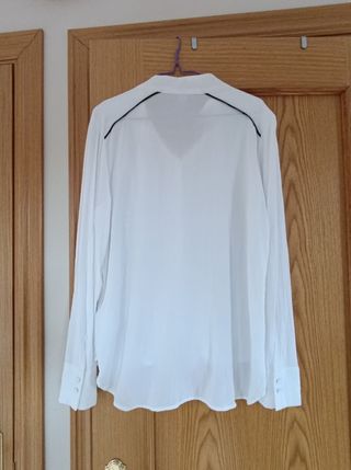 Camisa blanca blusa fluida