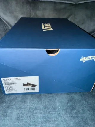 Vans Knu Skool 37 nere con lacci gialli