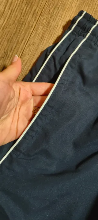 Pantaloni della tuta blu da bambino Okeo