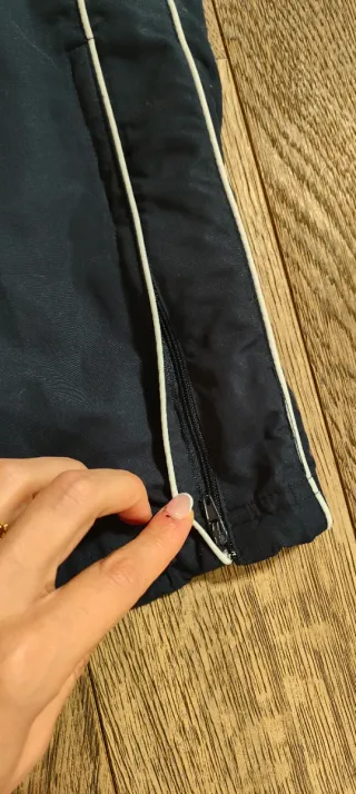 Pantaloni della tuta blu da bambino Okeo