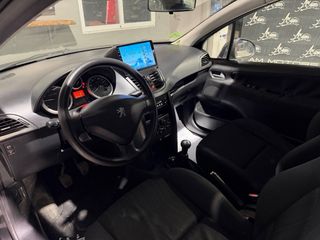 Peugeot 207 1.4cc Confort 75cv 2007 3p.