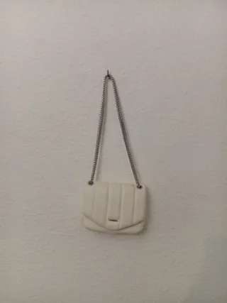 Bolso blanco pequeño cadena