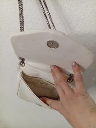 Bolso blanco pequeño cadena