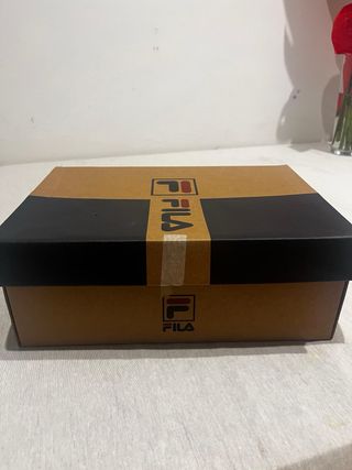 Zapatos Fila Hombre Negros y Blancos