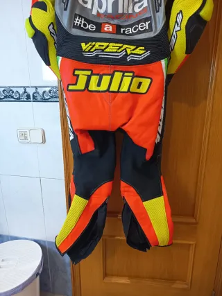Mono de moto Aprilia Talla L a estrenar