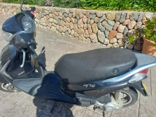 Piaggio Fly Scooter Negra Automática