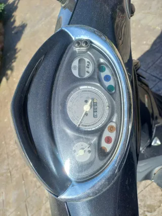 Piaggio Fly Scooter Negra Automática