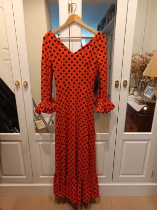 Traje Bata Flamenca Naranja Lunares Negros