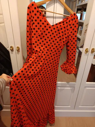 Traje Bata Flamenca Naranja Lunares Negros