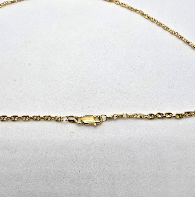 Cadena de oro de 18k. Peso: 9.99 g.