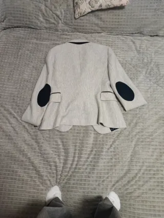 Chaqueta Zara gris elegante