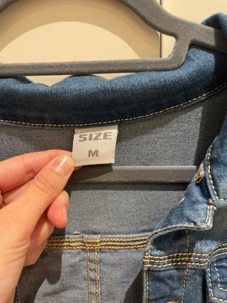 Chaqueta vaquera bordada