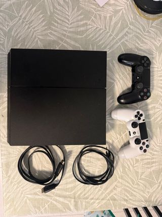 PS4 1TB CUH-1216B + 2 Mandos + 7 Juegos