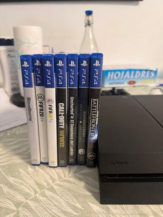 PS4 1TB CUH-1216B + 2 Mandos + 7 Juegos