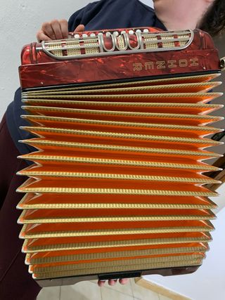 Acordeón Hohner Club 3M Deluxe Rojo